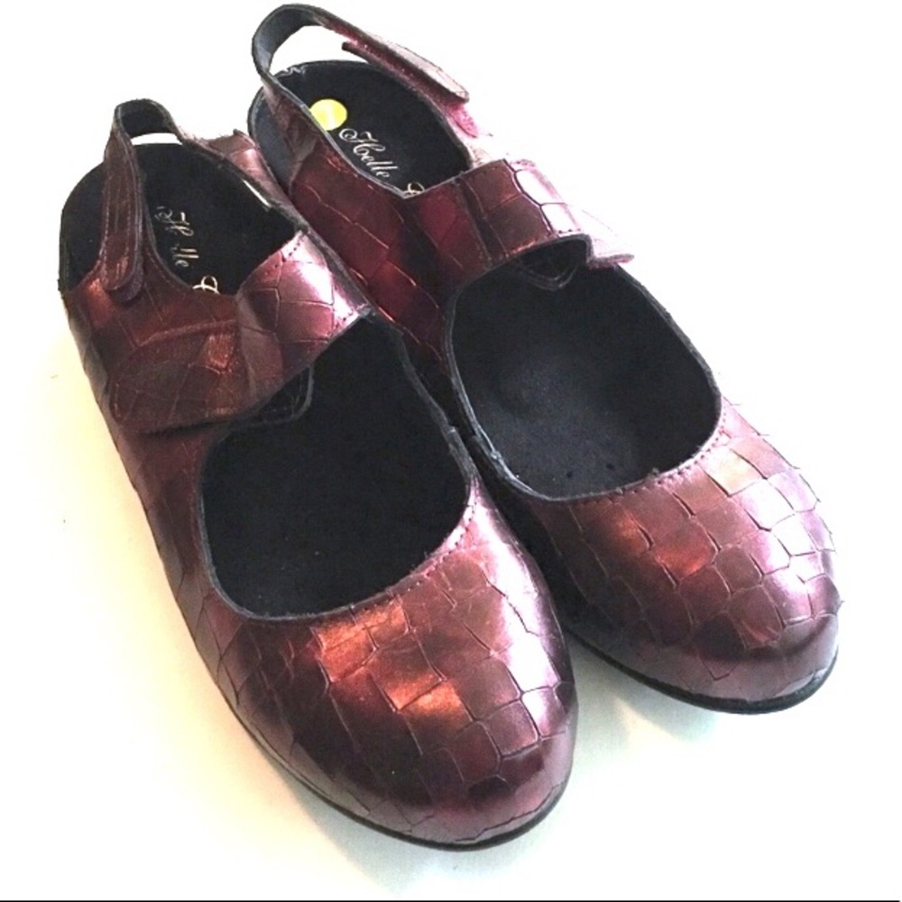 Helle Comfort | Shara Mary Jane